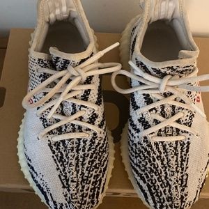 Yeezy Boost 350 v2 ZEBRA